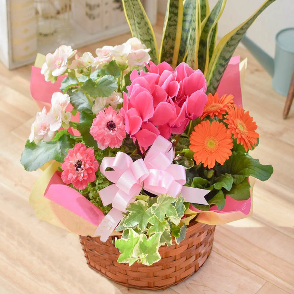 季節のフラワーバスケット
